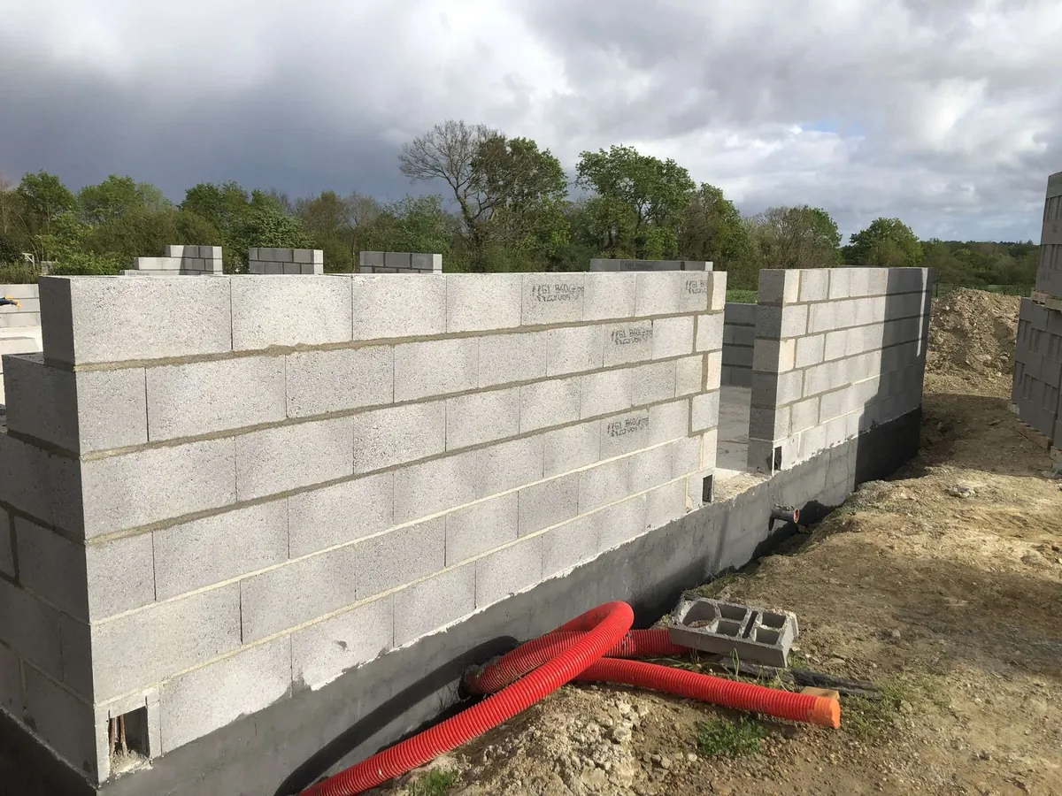 Construction maison neuve maçonnerie parpaings